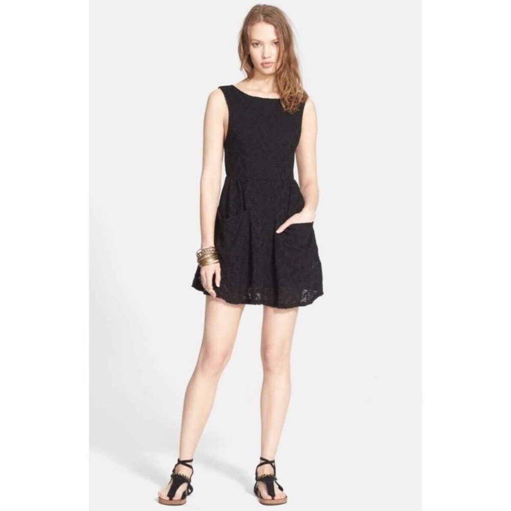 Free People Lace Cutout Black Sleeveless  Double Pocket Mini Dress sz S